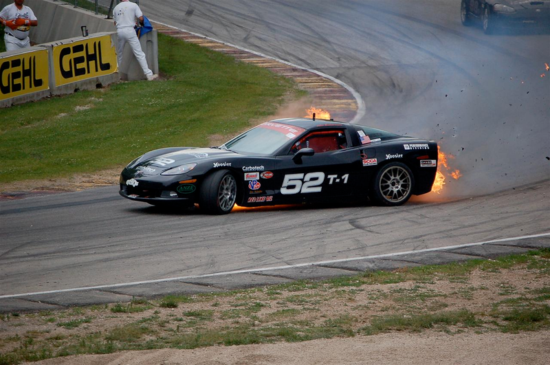 Illustration for article titled Racing Corvette Catches Fire In Dramatic Fashion
